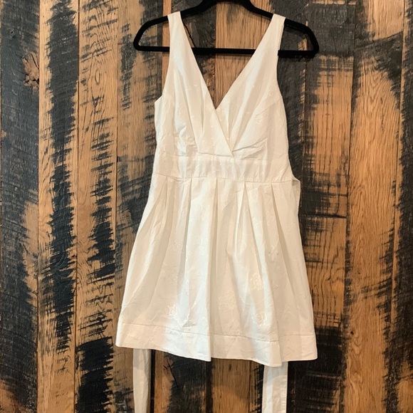 Dress - Picture 2 of 9